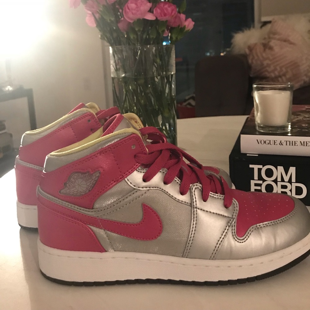 Sport shoe